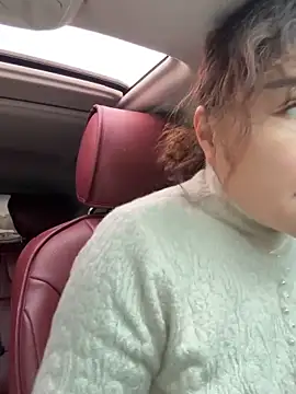 Snapshot of oo-shanshan chatting on 12-22-25, 12:40 oo-shanshan online show from 12-22-25, 12:40