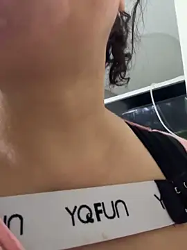 Snapshot of oo-shanshan chatting on 02-02-26, 11:03 oo-shanshan online show from 02-02-26, 11:03