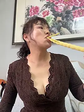 Snapshot of oo-shanshan chatting on 02-03-26, 02:53 oo-shanshan online show from 02-03-26, 02:53