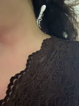 Snapshot of oo-shanshan chatting on 02-06-26, 11:41 oo-shanshan online show from 02-06-26, 11:41