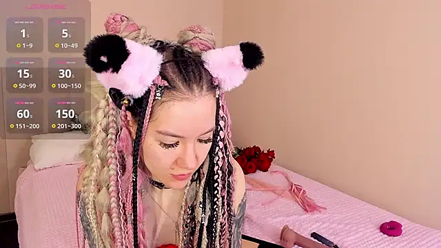 Lina Moony online show from 12-03-25, 02:30