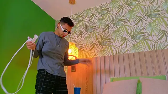 Imtavo online show from 11-26-25, 01:23