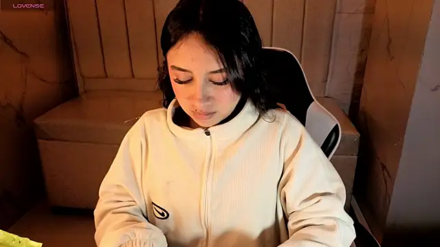 Snapshot of Juliana_Tx chatting on 01-13-26, 12:54 Juliana Tx online show from 01-13-26, 12:54