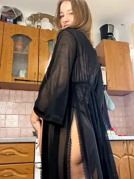 Snapshot of yourladyMary chatting on 11-25-25, 02:22 yourladyMary online show from 11-25-25, 02:22