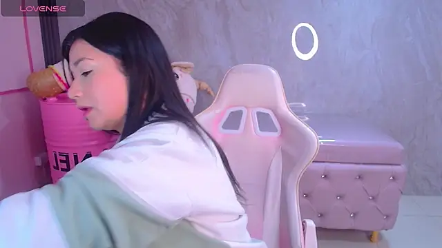 Violetta jhonson a online show from 12-23-25, 03:48