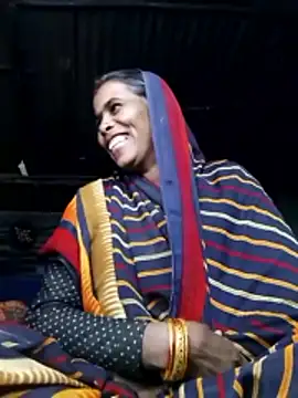 Snapshot of Neetujk chatting on 11-14-25, 04:17 Neetujk online show from 11-14-25, 04:17