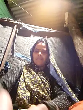 Snapshot of Neetujk chatting on 11-27-25, 04:31 Neetujk online show from 11-27-25, 04:31