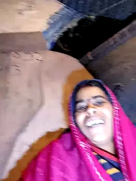 Snapshot of Neetujk chatting on 12-19-25, 06:48 Neetujk online show from 12-19-25, 06:48