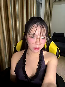 qiqi200135 online show from 11-20-25, 02:28