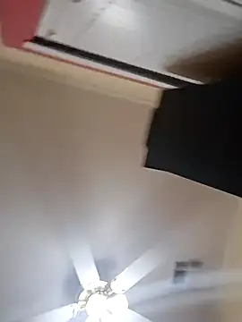 Snapshot of bianca056 chatting on 11-11-25, 12:05 bianca056 online show from 11-11-25, 12:05