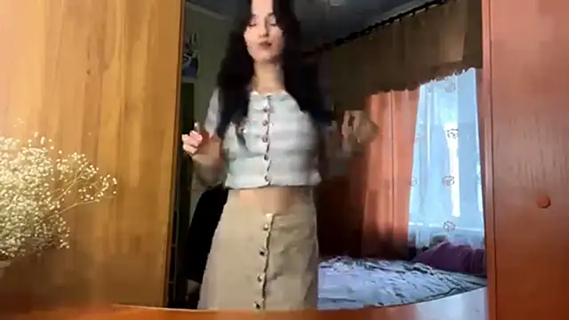 AliciaCapehart online show from 11-25-25, 07:19