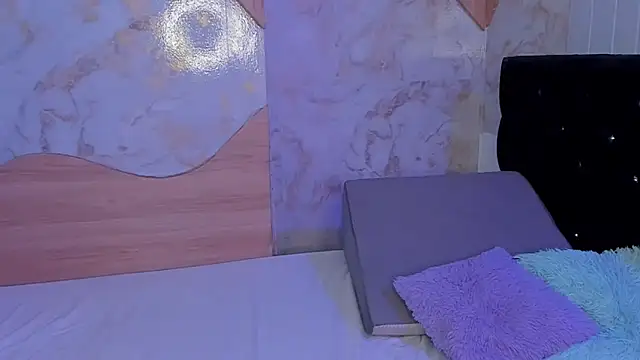 Snapshot of kirakay1 chatting on 06-14-26, 02:09 kirakay1 online show from 06-14-26, 02:09