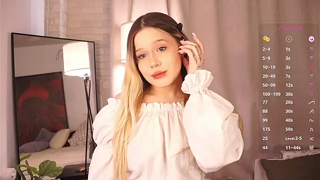 Snapshot of Love_audirs6 chatting on 02-18-26, 12:23 Love audirs6 online show from 02-18-26, 12:23