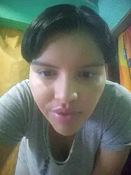 Snapshot of Rosa_gt chatting on 11-12-25, 05:13 Rosa gt online show from 11-12-25, 05:13