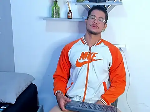 Snapshot of Nolan_joness chatting on 05-23-26, 11:58 Nolan joness online show from 05-23-26, 11:58