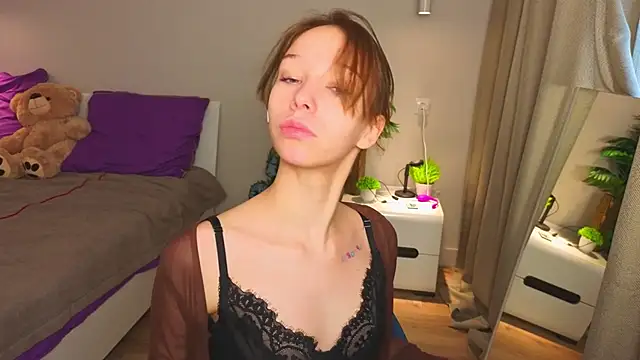 LilyPoetry  online show from 12-22-25, 07:38