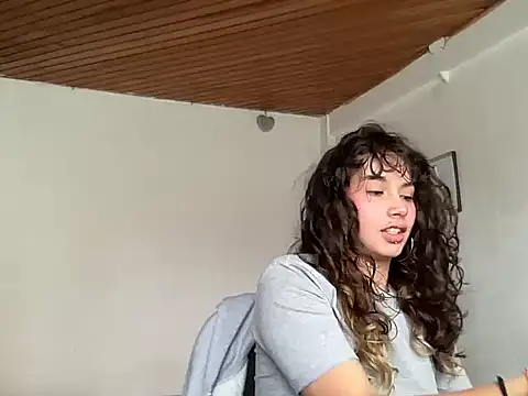 Snapshot of Dreana chatting on 02-02-26, 07:23 Dreana online show from 02-02-26, 07:23