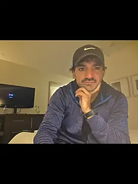 Snapshot of piggylatino chatting on 12-16-25, 05:18 piggylatino online show from 12-16-25, 05:18