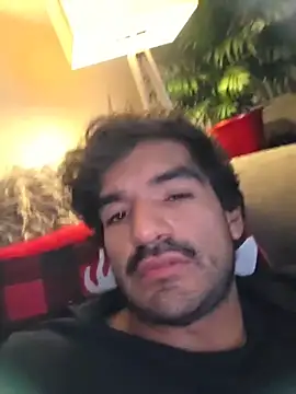 Snapshot of piggylatino chatting on 12-20-25, 11:56 piggylatino online show from 12-20-25, 11:56