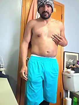 Snapshot of piggylatino chatting on 01-17-26, 06:11 piggylatino online show from 01-17-26, 06:11