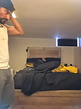 Snapshot of piggylatino chatting on 02-05-26, 09:19 piggylatino online show from 02-05-26, 09:19