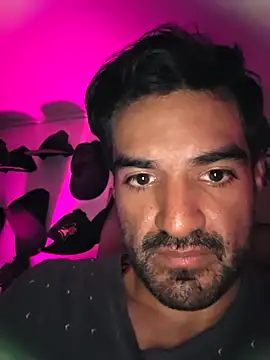 Snapshot of piggylatino chatting on 02-12-26, 11:11 piggylatino online show from 02-12-26, 11:11