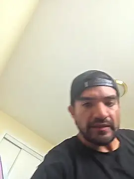 Snapshot of piggylatino chatting on 02-22-26, 07:34 piggylatino online show from 02-22-26, 07:34