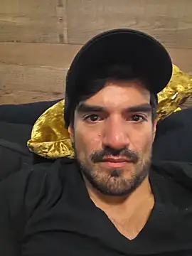 Snapshot of piggylatino chatting on 03-02-26, 05:08 piggylatino online show from 03-02-26, 05:08