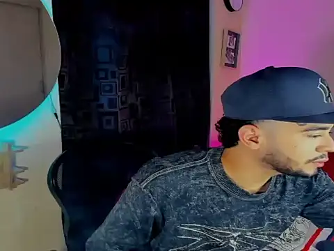 JohnE Medina online show from 12-05-25, 08:27