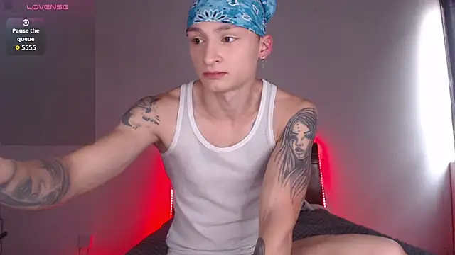 Snapshot of ArthurPhoenixx chatting on 01-09-26, 09:49 ArthurPhoenixx online show from 01-09-26, 09:49