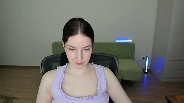 Snapshot of v_crizis324 chatting on 04-30-26, 01:17 v crizis324 online show from 04-30-26, 01:17