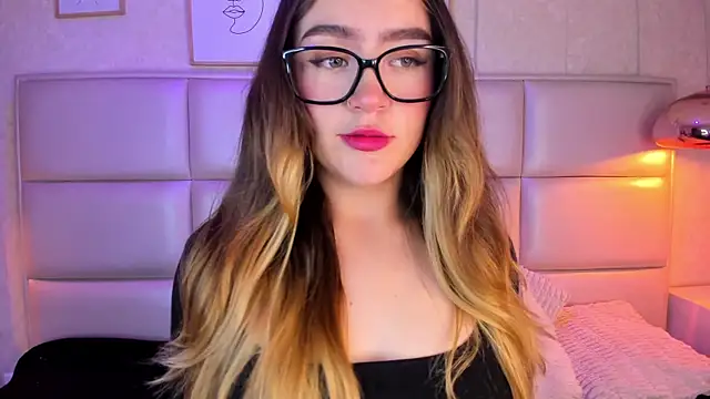 Kate Winslet  online show from 12-18-25, 01:50