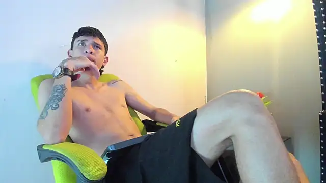 Snapshot of Xanderr_owen2 chatting on 01-08-26, 07:27 Xanderr owen2 online show from 01-08-26, 07:27