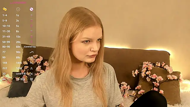 Snapshot of MicheleHonas chatting on 01-05-26, 06:44 MicheleHonas online show from 01-05-26, 06:44