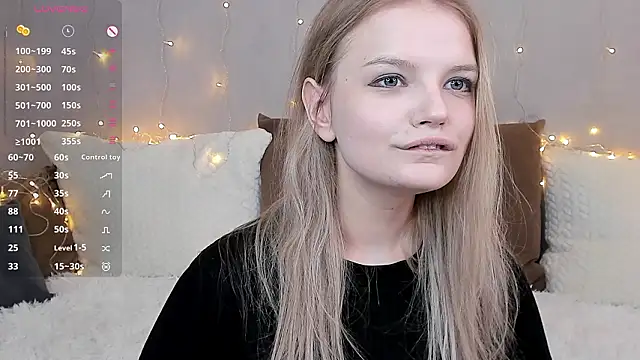 Snapshot of MicheleHonas chatting on 02-05-26, 06:12 MicheleHonas online show from 02-05-26, 06:12