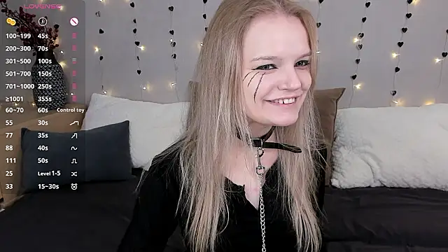 Snapshot of MicheleHonas chatting on 02-13-26, 07:10 MicheleHonas online show from 02-13-26, 07:10