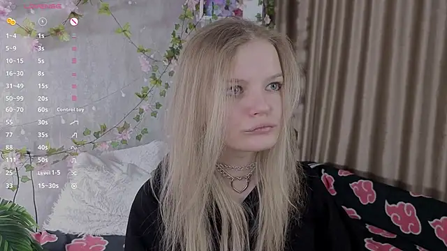 Snapshot of MicheleHonas chatting on 03-10-26, 06:24 MicheleHonas online show from 03-10-26, 06:24