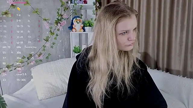 Snapshot of MicheleHonas chatting on 03-13-26, 07:09 MicheleHonas online show from 03-13-26, 07:09