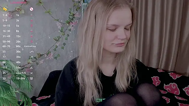 Snapshot of MicheleHonas chatting on 03-26-26, 04:12 MicheleHonas online show from 03-26-26, 04:12