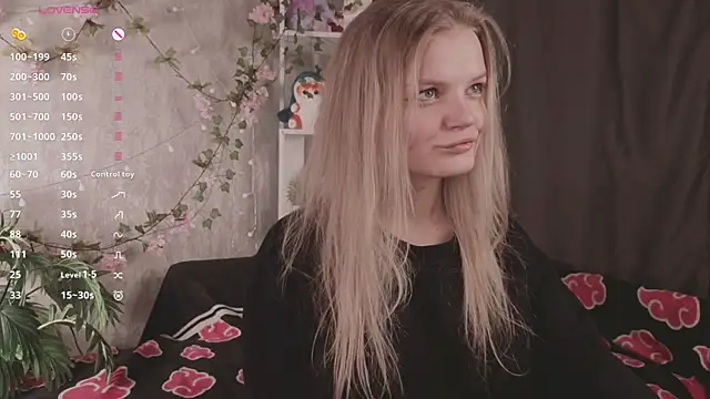 Snapshot of MicheleHonas chatting on 03-27-26, 05:45 MicheleHonas online show from 03-27-26, 05:45