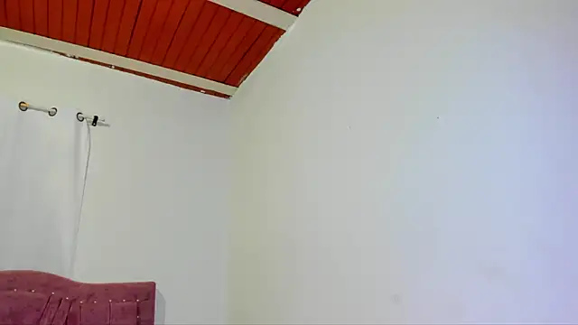 yourlatina emely online show from 01-16-26, 04:33