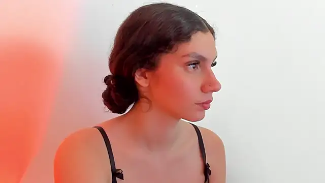 cloee20  online show from 12-22-25, 02:30