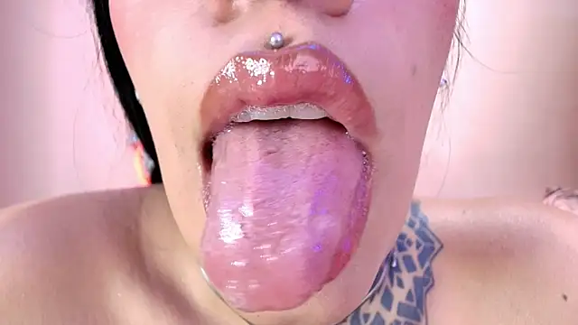 Snapshot of catte_jensen chatting on 03-03-26, 03:23 catte jensen online show from 03-03-26, 03:23