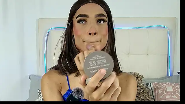 Daphne Hills online show from 02-19-26, 05:53