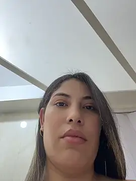 Snapshot of Anna_Bitch_Disgusting chatting on 04-12-26, 10:15 Anna Bitch Disgusting online show from 04-12-26, 10:15