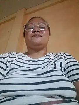 Snapshot of loriepinay46 chatting on 06-18-26, 09:09 loriepinay46 online show from 06-18-26, 09:09