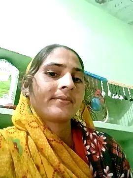 Snapshot of Nelug chatting on 11-15-25, 04:43 Nelug online show from 11-15-25, 04:43