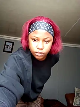 Snapshot of TianaXo chatting on 11-18-25, 09:47 TianaXo online show from 11-18-25, 09:47