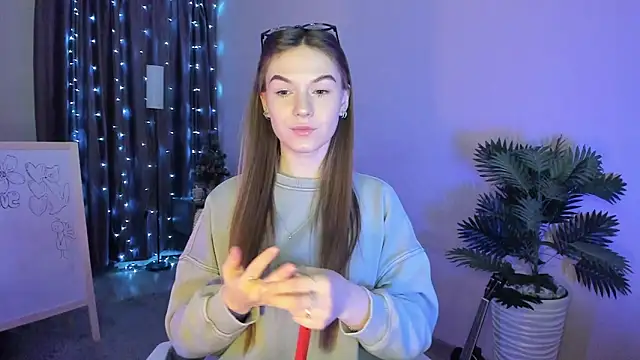 luna lust 212 online show from 02-13-26, 04:19