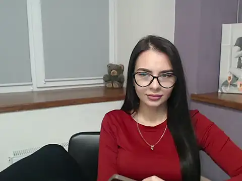 Snapshot of divina_kira chatting on 11-27-25, 07:54 divina kira online show from 11-27-25, 07:54